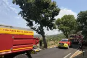 Incendie dans le Var : un camion de pompiers pris par les flammes, 350 hectares brûlés