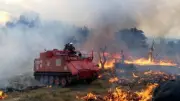 Incendies dans les Pyrénées-Orientales : des chars d'assaut corses déployés