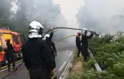 Incendies en France : 950 pompiers mobilisés, un pompier mis en examen