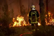 Incendies en Gironde : accalmie nocturne avant une course contre la montre