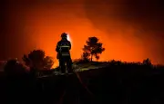 Incendies : les nuits ne refroidissent plus, les pompiers en difficulté
