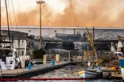 Incendies : six départements du Sud en vigilance rouge, une trentaine de feux en cours