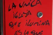Inscription menaçante dans une église des Alpes-Maritimes : la mairie porte plainte