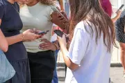 Interdiction des réseaux sociaux aux moins de 15 ans : un défi technique et juridique
