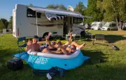 Intex : la marque de piscines déploie sa logistique géante en Saône-et-Loire