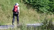 Isère : un randonneur de 70 ans meurt après une chute vertigineuse