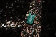 Khamenei inhumé, l'Iran veut éliminer Trump, Damas arrêté