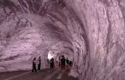 La porte de la Terre creuse : une simple grotte en Argentine