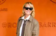 Laeticia Hallyday en vacances à Milos, l'île grecque aux 70 plages