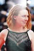 Laetitia Dosch au Festival d'Avignon : la chaleur nous ramollit et nous réveille
