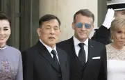 Le ministère thaïlandais dément une image IA de Macron à genoux