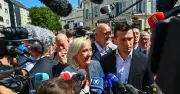 Le Pen saute dans l'inconnu avec sa candidature malgré sa condamnation