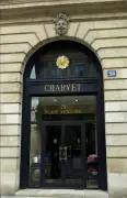 Le retour du jean brut : une révolution durable dans la mode