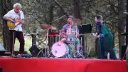 Le trio Chabadas ouvre la saison musicale au Parc le Duc à Vacquières