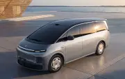Leapmotor dévoile le D99, un grand monospace électrique 1000 V
