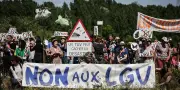 LGV Bordeaux-Toulouse : chaîne humaine contre le projet