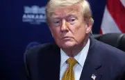 L'Iran riposte sur le Koweït et Bahreïn, Trump menace de nouvelles frappes