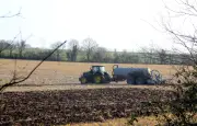 Loi d'urgence agricole : simplification, loup, pesticides, eau