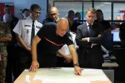 Macron en Gironde : « Les semaines à venir seront dures » face aux incendies