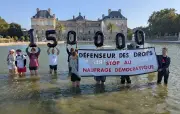 Manif contre la nomination de François-Noël Buffet comme Défenseur des droits