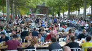 Marché nocturne des Fermiers de l’Aveyron : 700 places assises