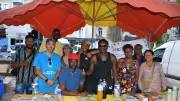 Marché nocturne gourmand à Saint-Affrique : 15 stands et boissons exotiques