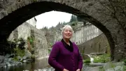 Marianne Denicourt rend hommage à Bernadette Lafont, enfant des Cévennes