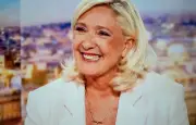 Marine Le Pen condamnée en appel, annonce sa candidature 2027
