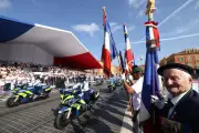 Marine Le Pen à Nice : effervescence médiatique au défilé du 14-Juillet