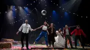 Marivaux en bal populaire : une fête électrique au Off d'Avignon