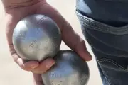 Match de pétanque truqué : 140 000 € saisis, les stars jugées en 2027