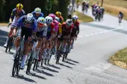 Mathieu van der Poel remporte la 9e étape du Tour de France en costaud