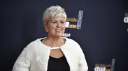 Mimie Mathy en fauteuil roulant : l'achondroplasie en cause