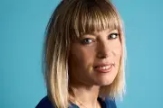Mélanie Page : son premier roman «Peaux à peaux» né d'un déclic à Antibes