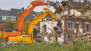 Montdragon : quinze ans après, démolition d'une maison illégale avec piscine