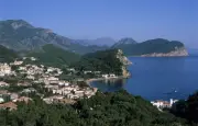 Mort mystérieuse d'un touriste français au Monténégro, la famille interpelle Macron