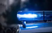 Mère accusée d'avoir enchaîné sa fille de 13 ans à une clôture à Miami