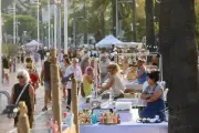 Navettes gratuites, concerts, artisanat : le marché nocturne de Bandol toujours populaire