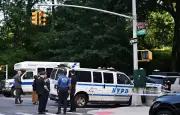 New York : deux hommes blessés à l'arme blanche, le suspect criait 