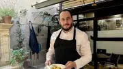 Nicolas Fontaine sublime la tomate, star de l'été, à Poésie des halles