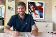Nicolas Rodriguez, maire de Cavalaire : une journée entre marché, RH et urbanisme