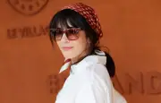 Nolwenn Leroy décorée chevalière de la Légion d'honneur à Paris