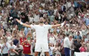 Novak Djokovic remporte le plus long quart de finale de l'histoire de Wimbledon