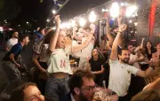 Paris autorise les terrasses jusqu'à 2h pour France-Maroc