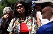 Procès de Rima Hassan : tension et soutien massif au tribunal de Paris