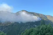 Reprise du feu de forêt à Roure : 60 pompiers toujours mobilisés