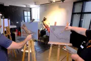 Retraites artistiques au château de La Napoule : yoga, peinture et bien-être