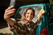 Réseaux mobiles en été : comment les opérateurs gèrent l'afflux estival