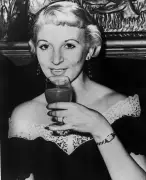 Ruth Ellis : la dernière femme exécutée au Royaume-Uni graciée à titre posthume