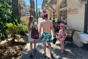 Sainte-Maxime : moins de torse nu en ville, l'arrêté respecté